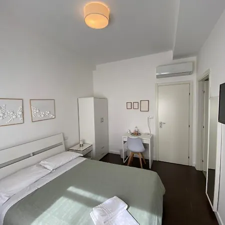 Domus Corso Umberto 18 4* פסקרה