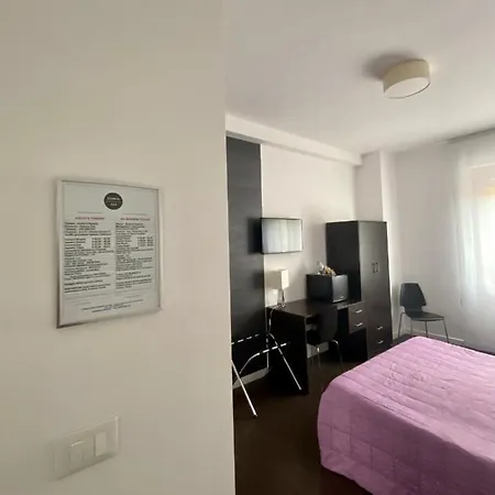 Domus Corso Umberto 18 4* פסקרה