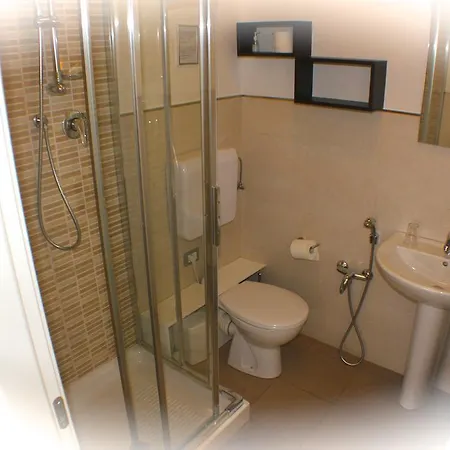 Domus Corso Umberto 18 4*