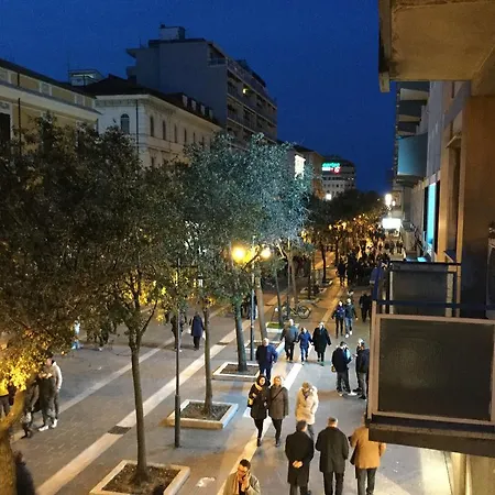 Domus Corso Umberto 18 לינה וארוחת בוקר פסקרה